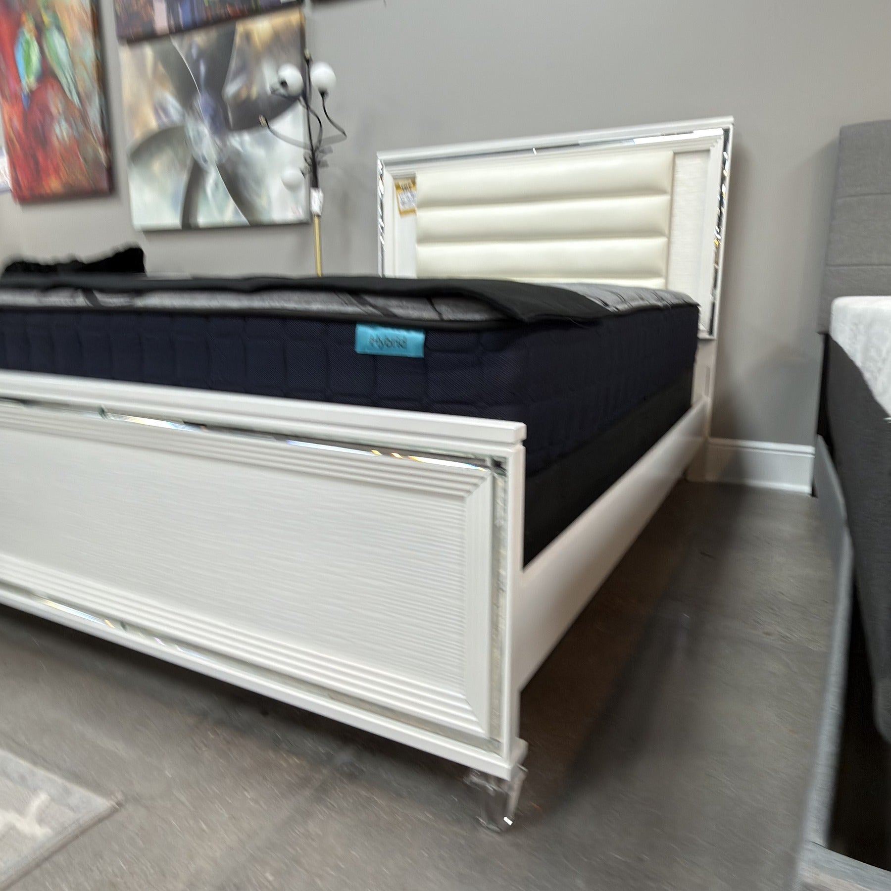 Crestview Elegant Full Bed