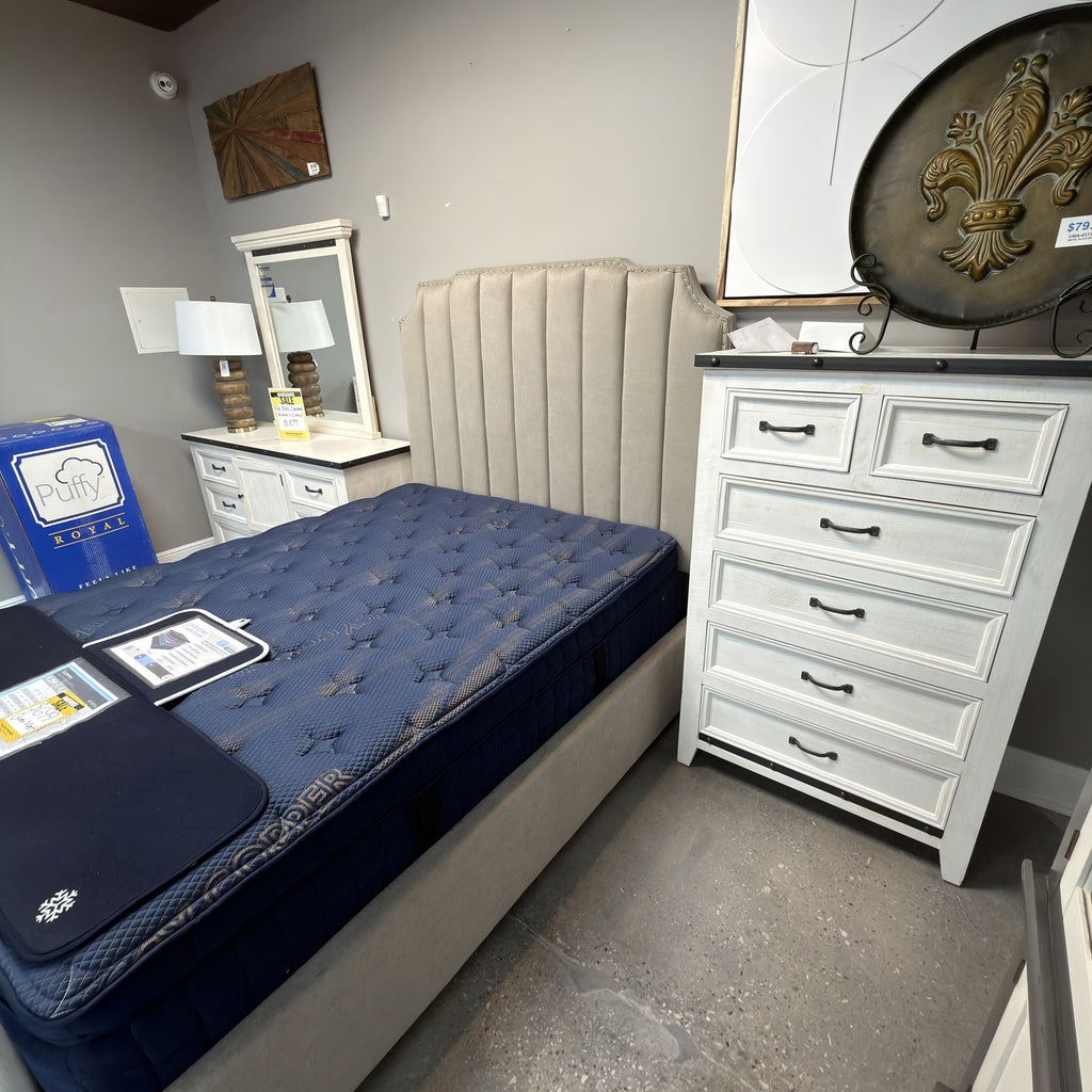 Frontier Milk White Queen Bedroom Set