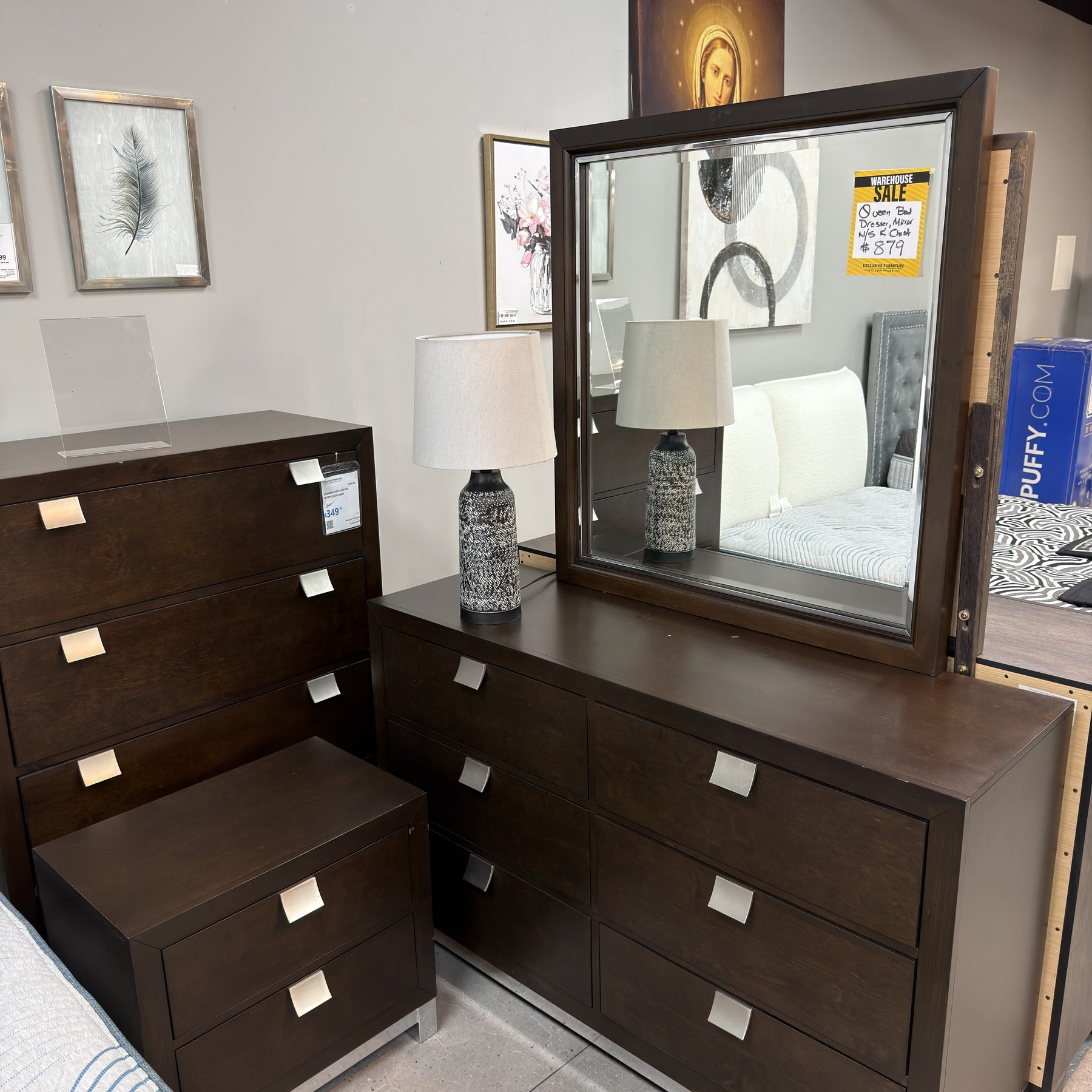 Grand Estate Walnut Queen Bedroom Set
