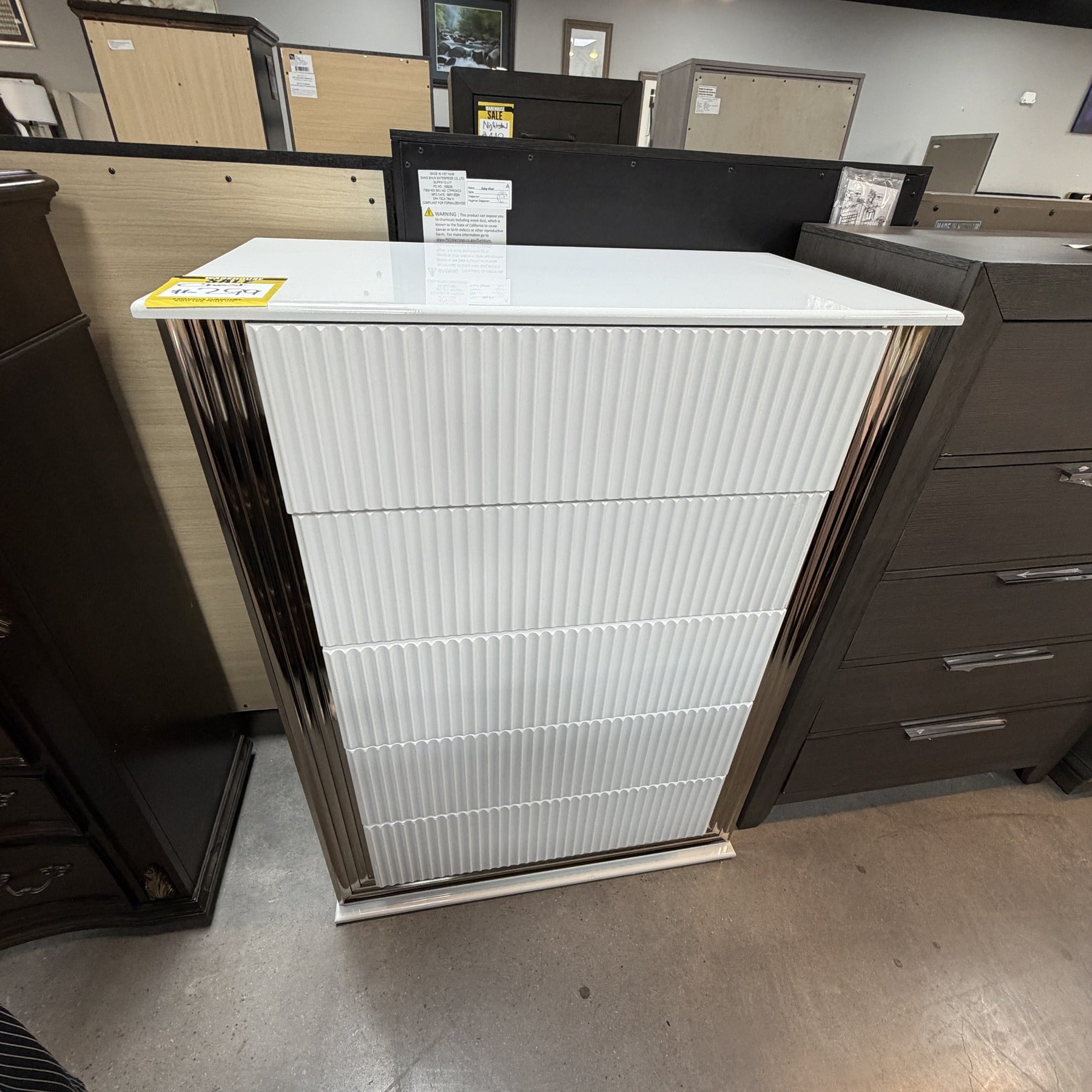 Lumina Chest