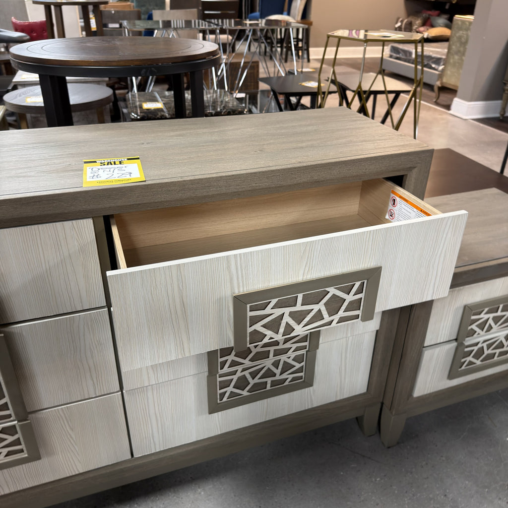 Vector Oak Dresser & Nightstand