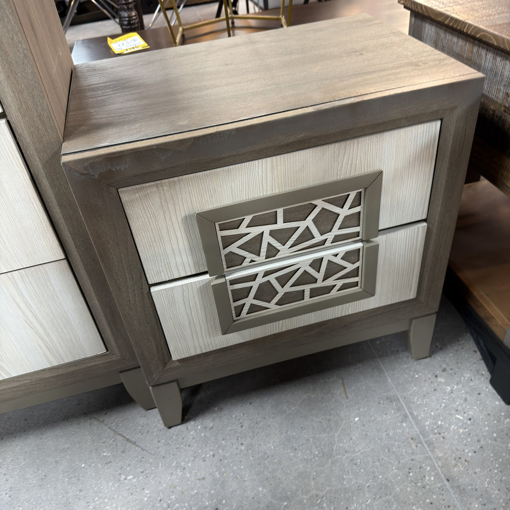 Vector Oak Dresser & Nightstand
