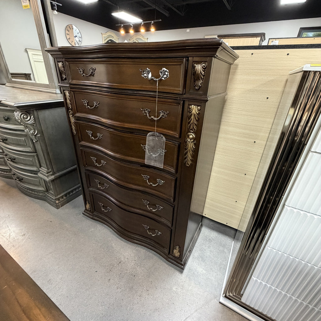 Victorian Waltz Chest