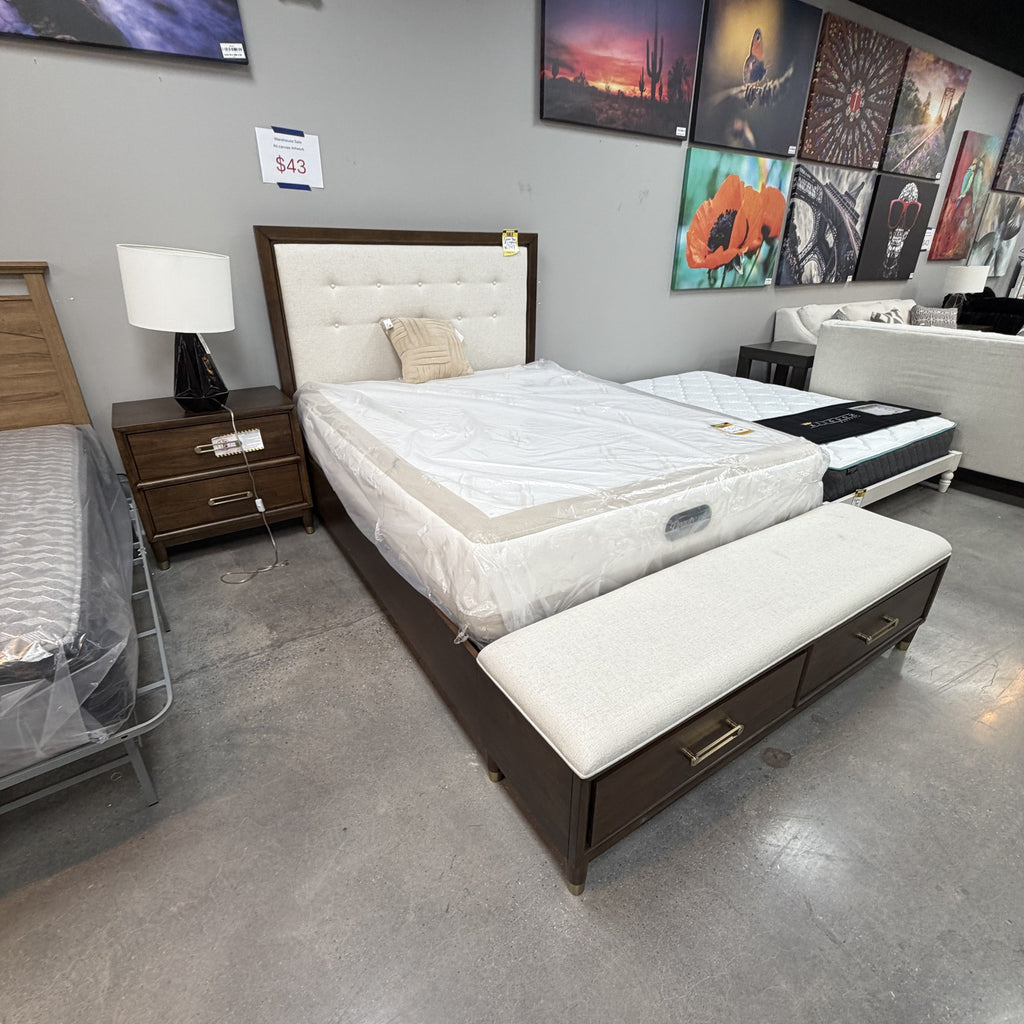 Weston Queen Bed And Nightstand