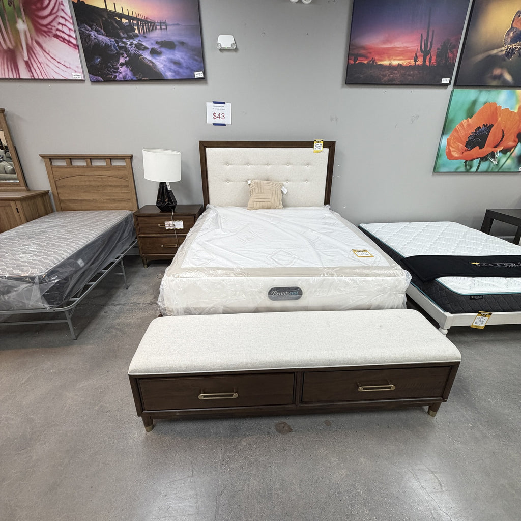 Weston Queen Bed And Nightstand