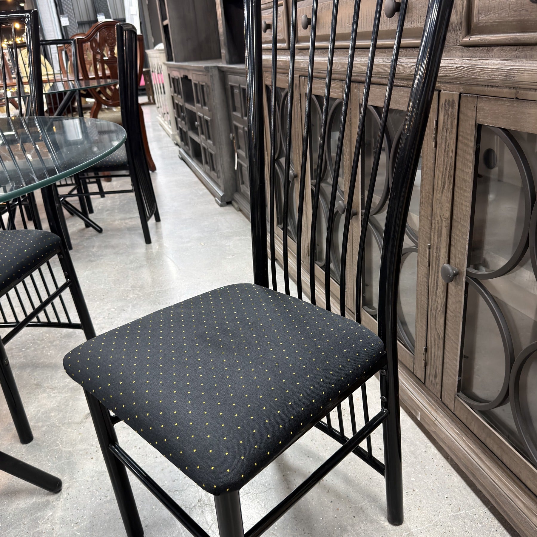 Camden Hall Dining Table & 4 Chairs