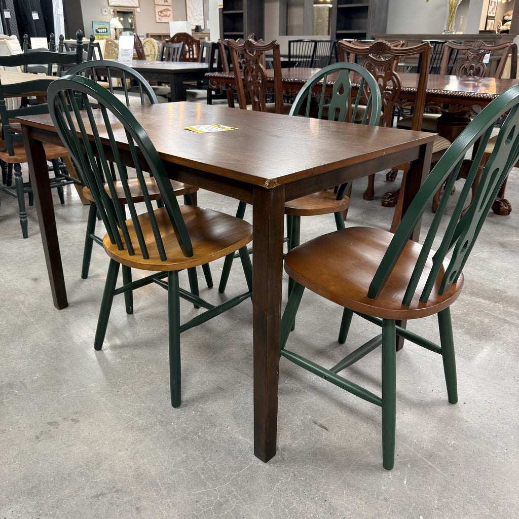 Elmhurst Dining Table & 4 Chairs