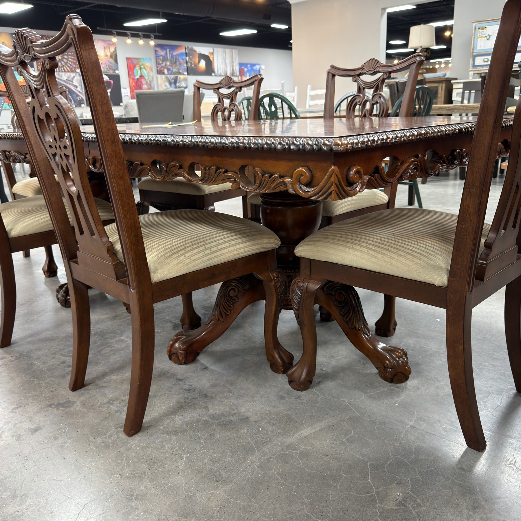 Montclair Dining Table & 6 Chairs