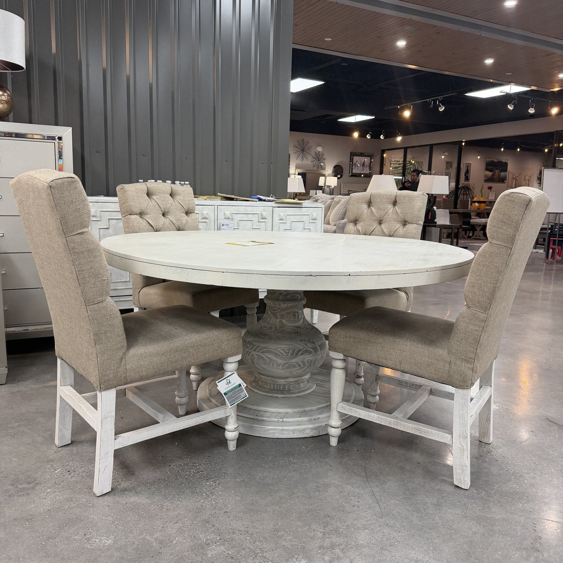 Oakridge Baluster Round Dining Table & 4 Chairs