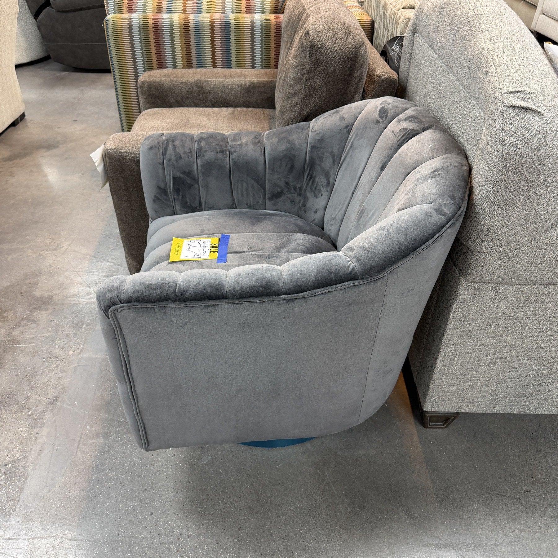 Aurelia Swivel Chair