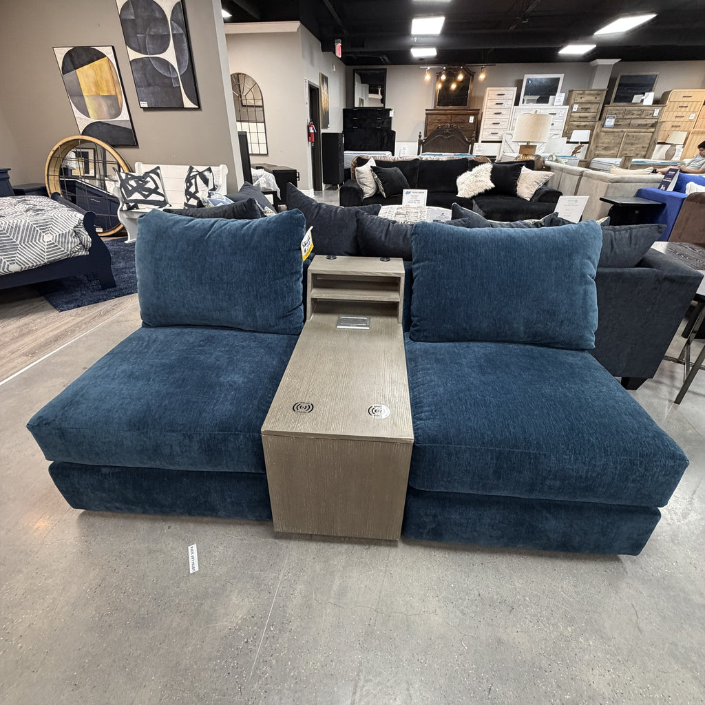 Connecto Console Armless Chair