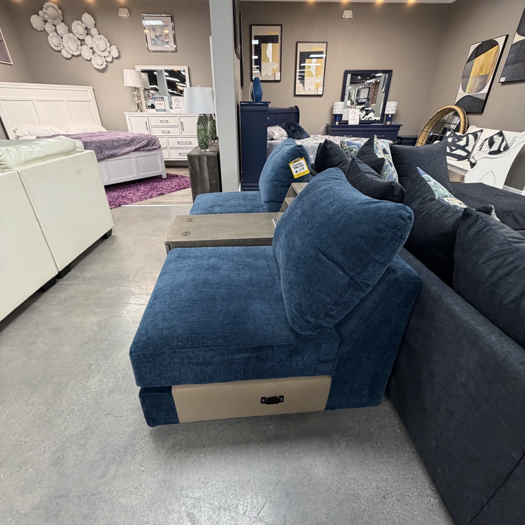 Connecto Console Armless Chair