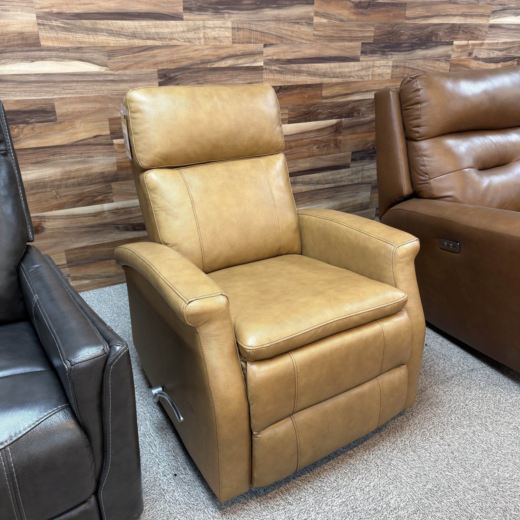 Desert Ridge Recliner