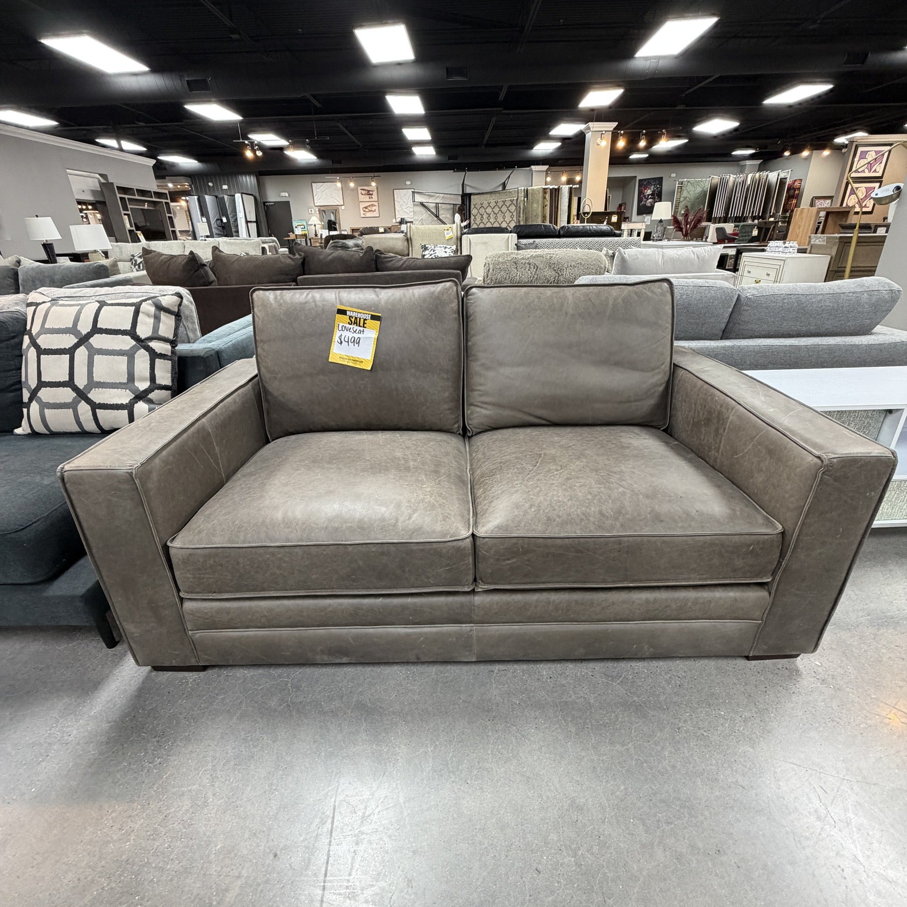 Greige Ridge Loveseat