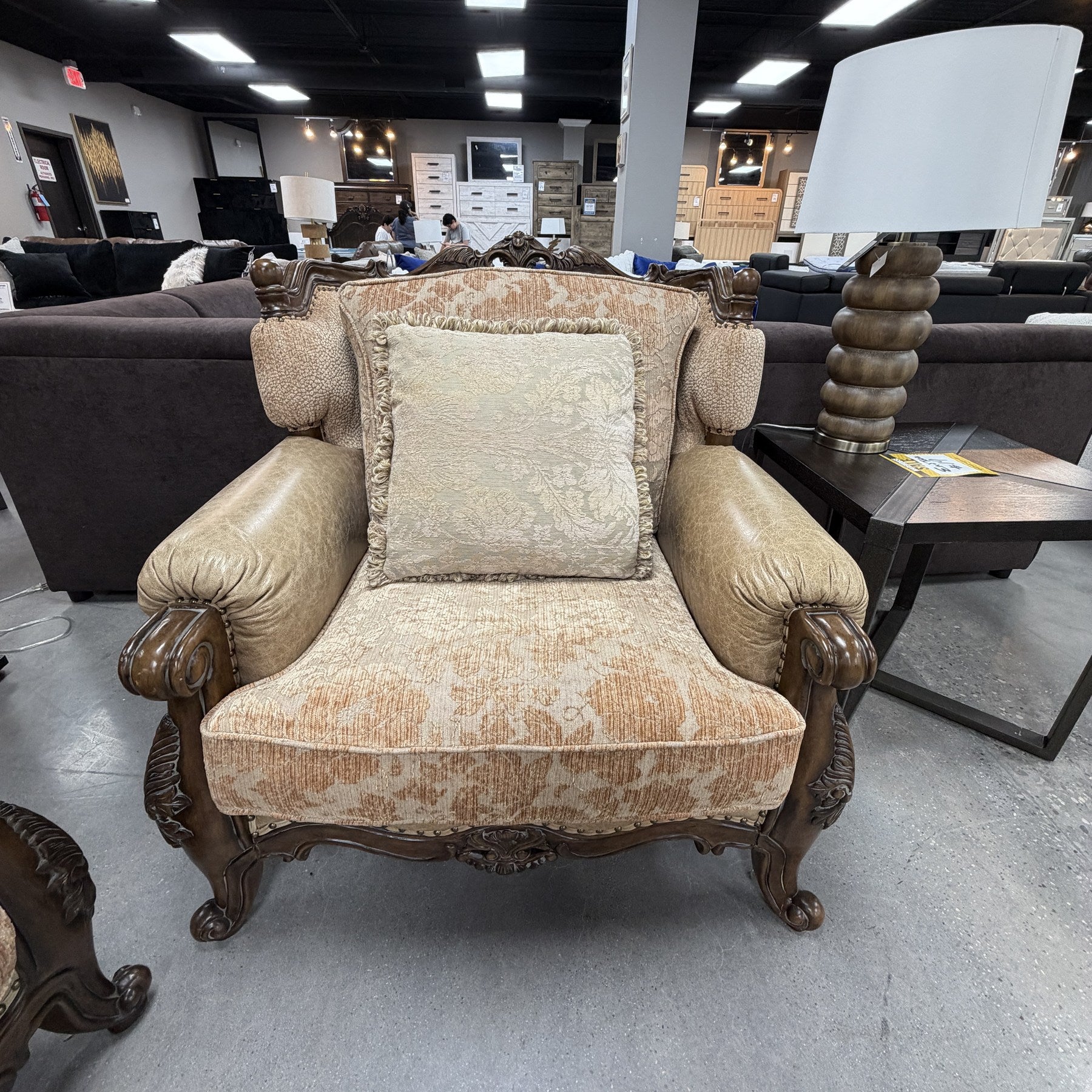 Kensington Baroque Loveseat & Chair