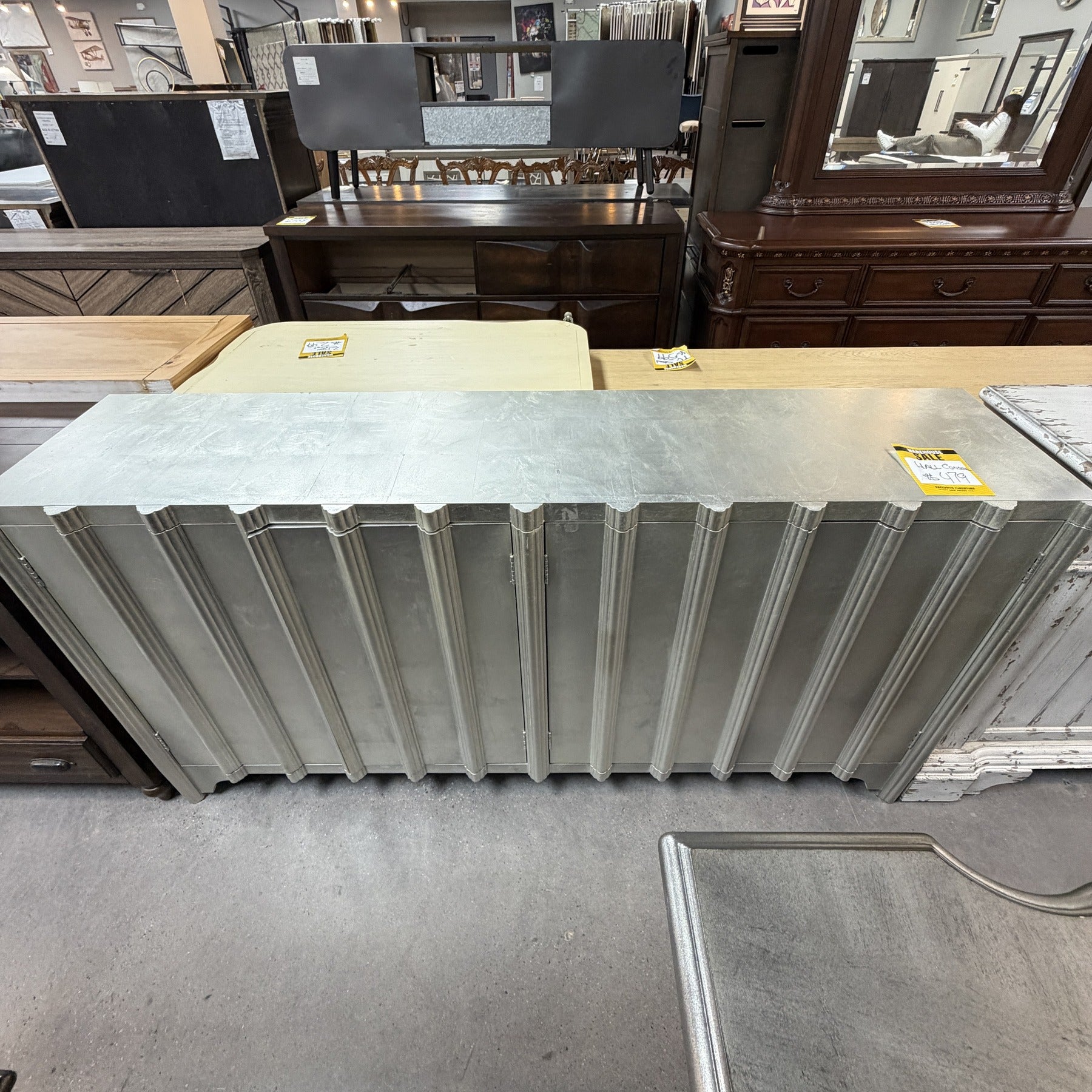 Mercury Flow Hall Console