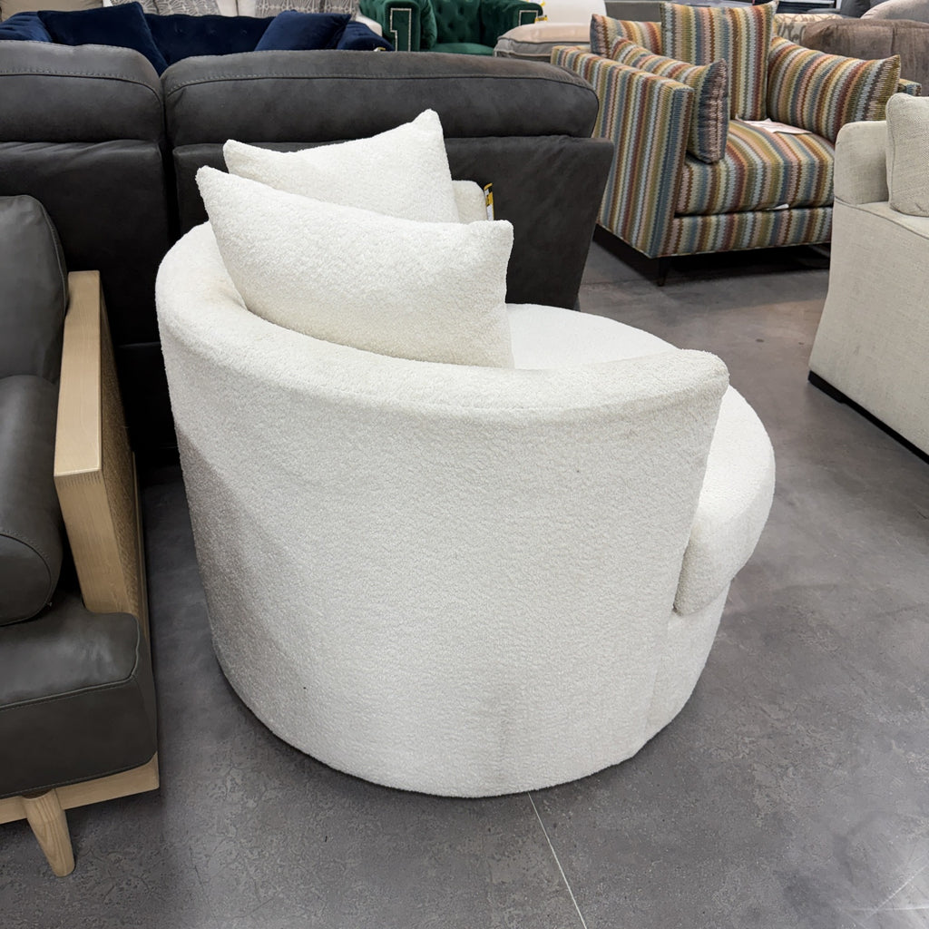 Milano Swivel Chair
