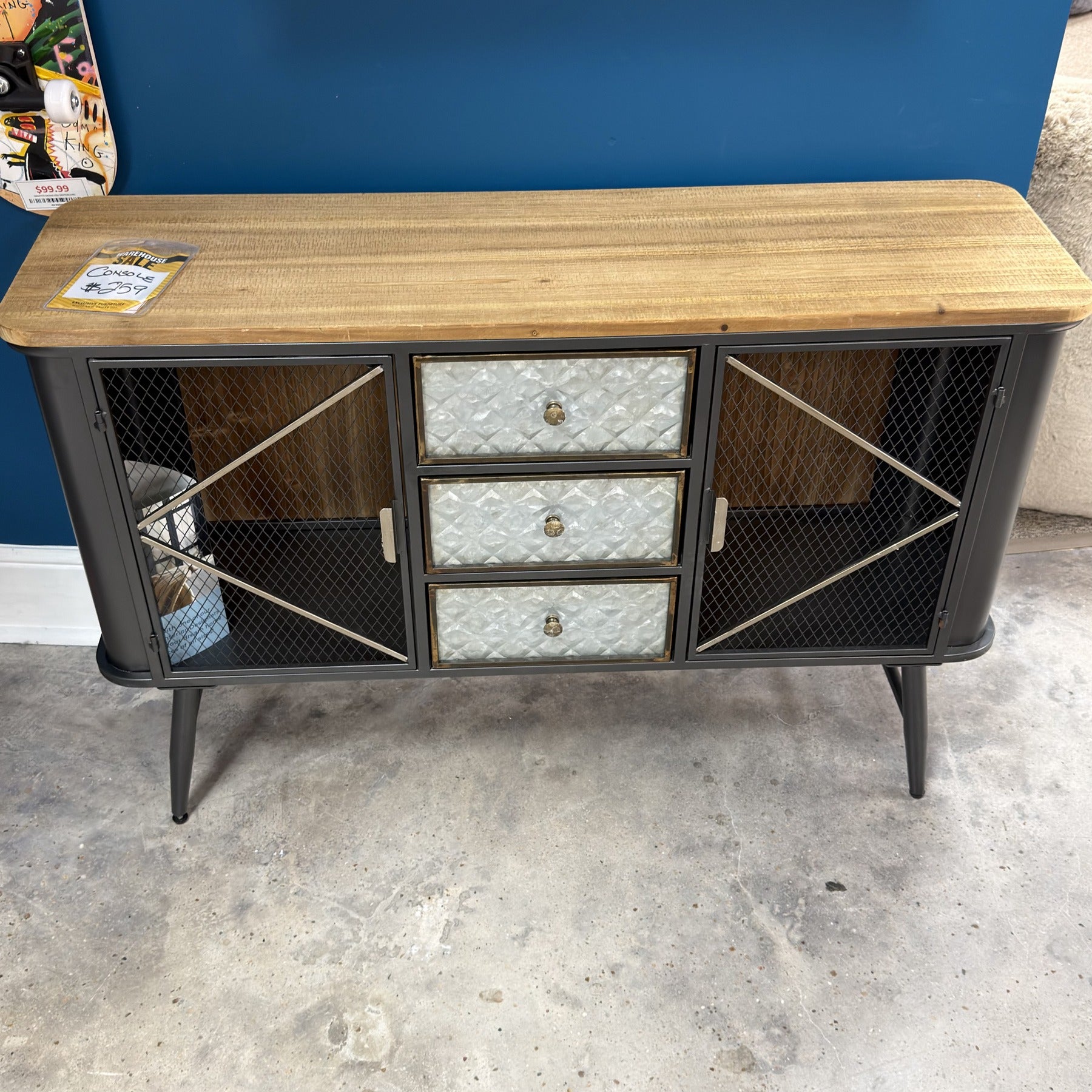 Oak & Aura Console
