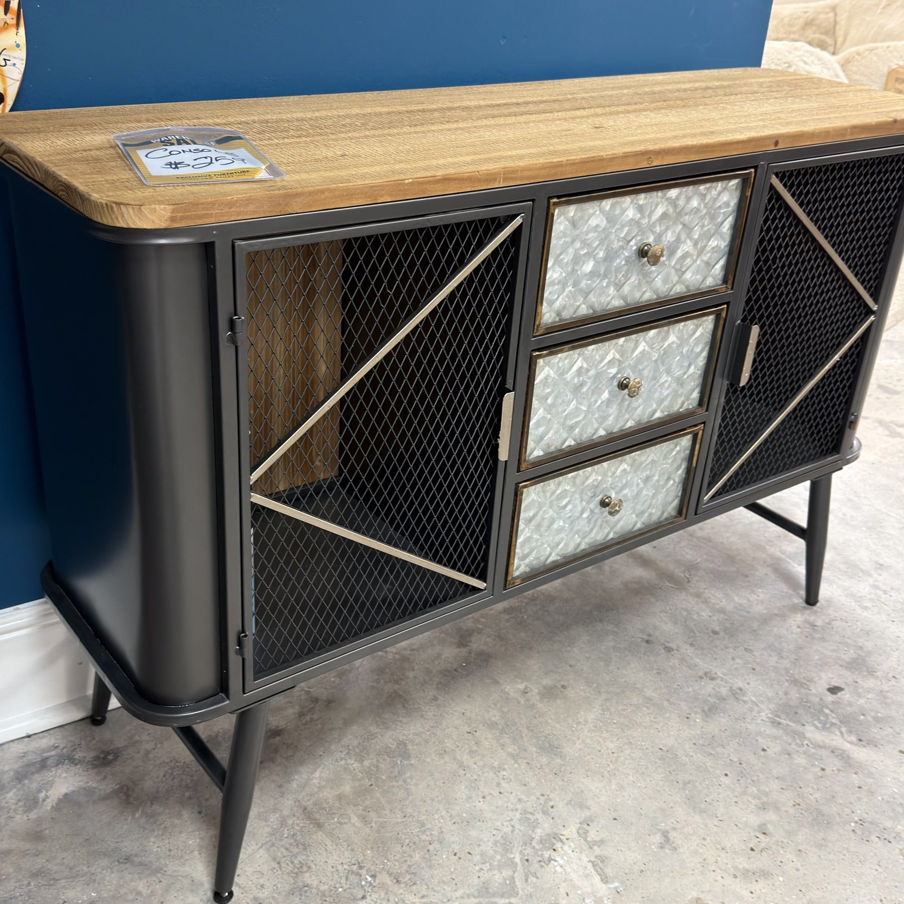 Oak & Aura Console