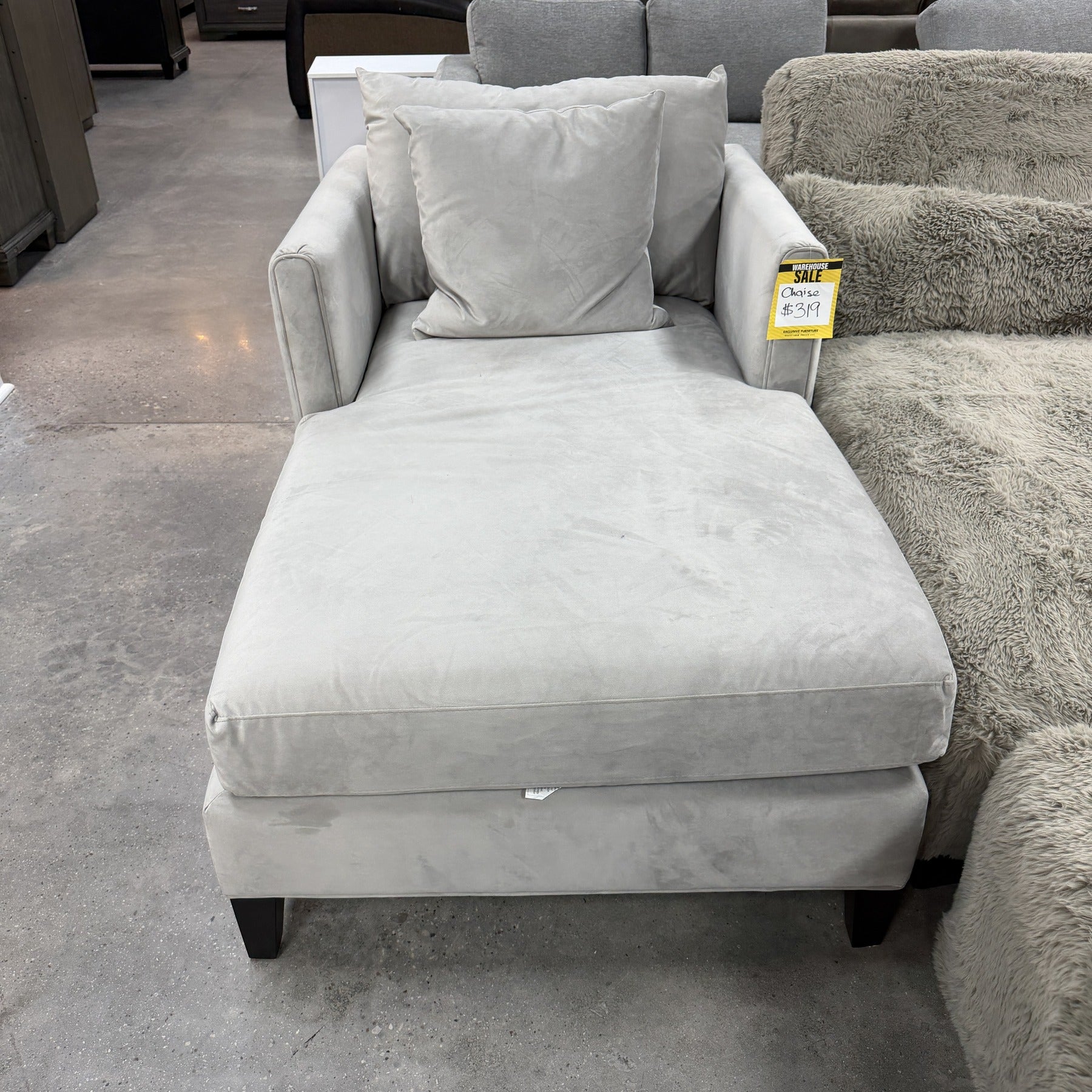 Serene Chaise