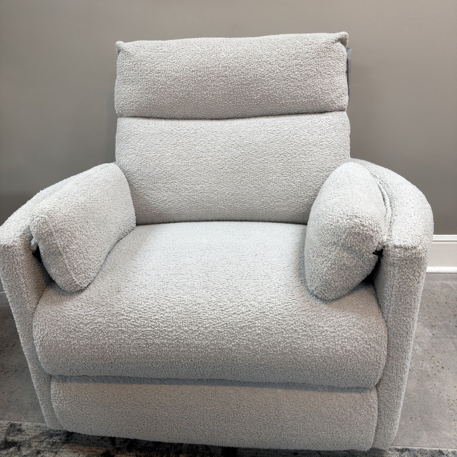 Stonehaven Sofa & Recliners