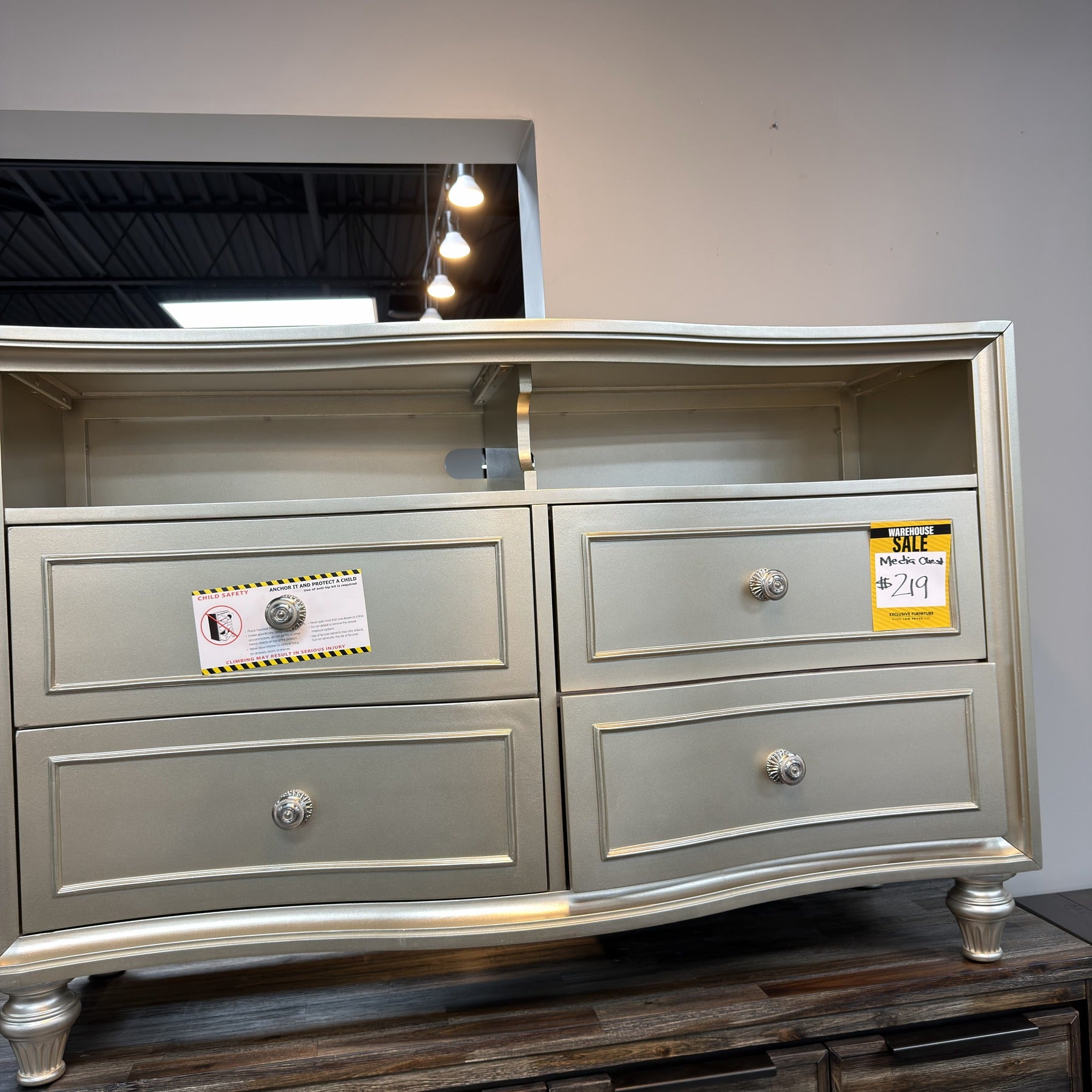 Venetian Glow Media Chest