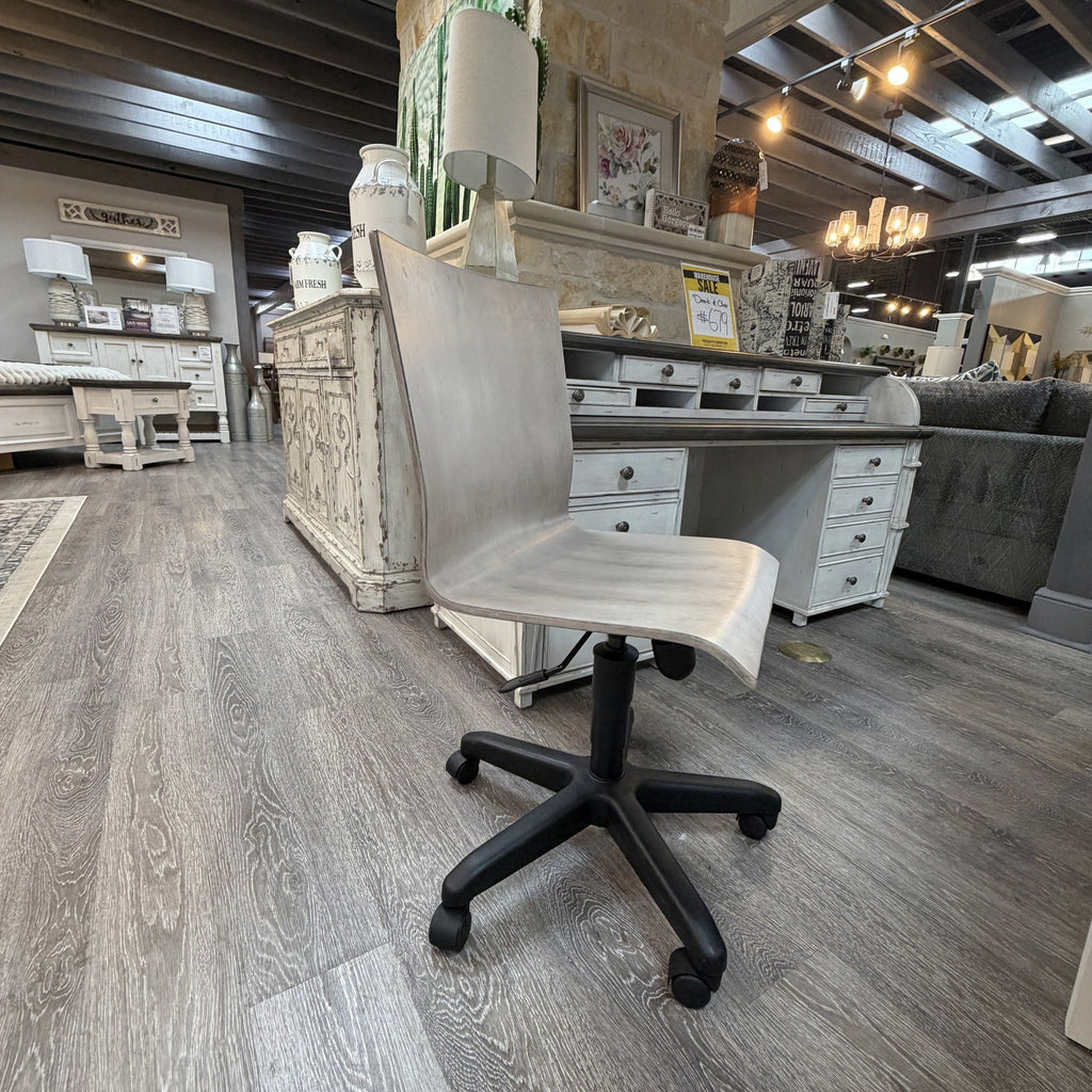 Charlestown Desk & Chair