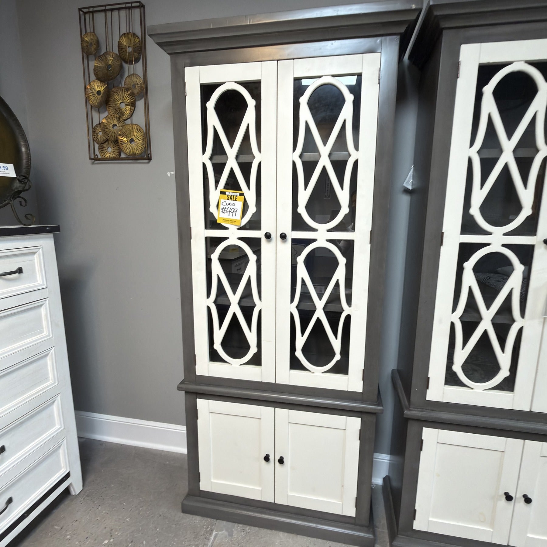 Elegant Curio