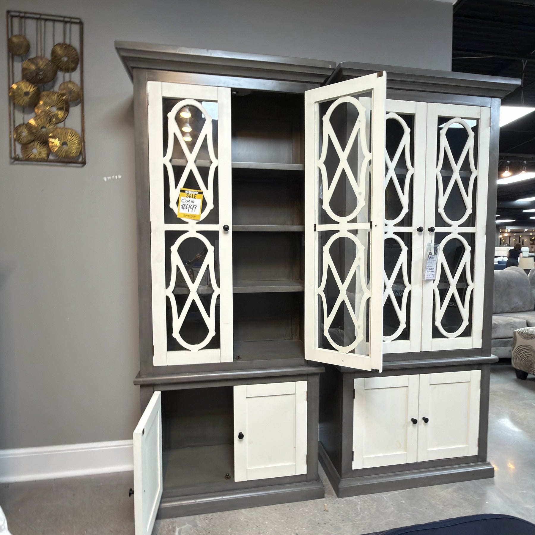 Elegant Curio
