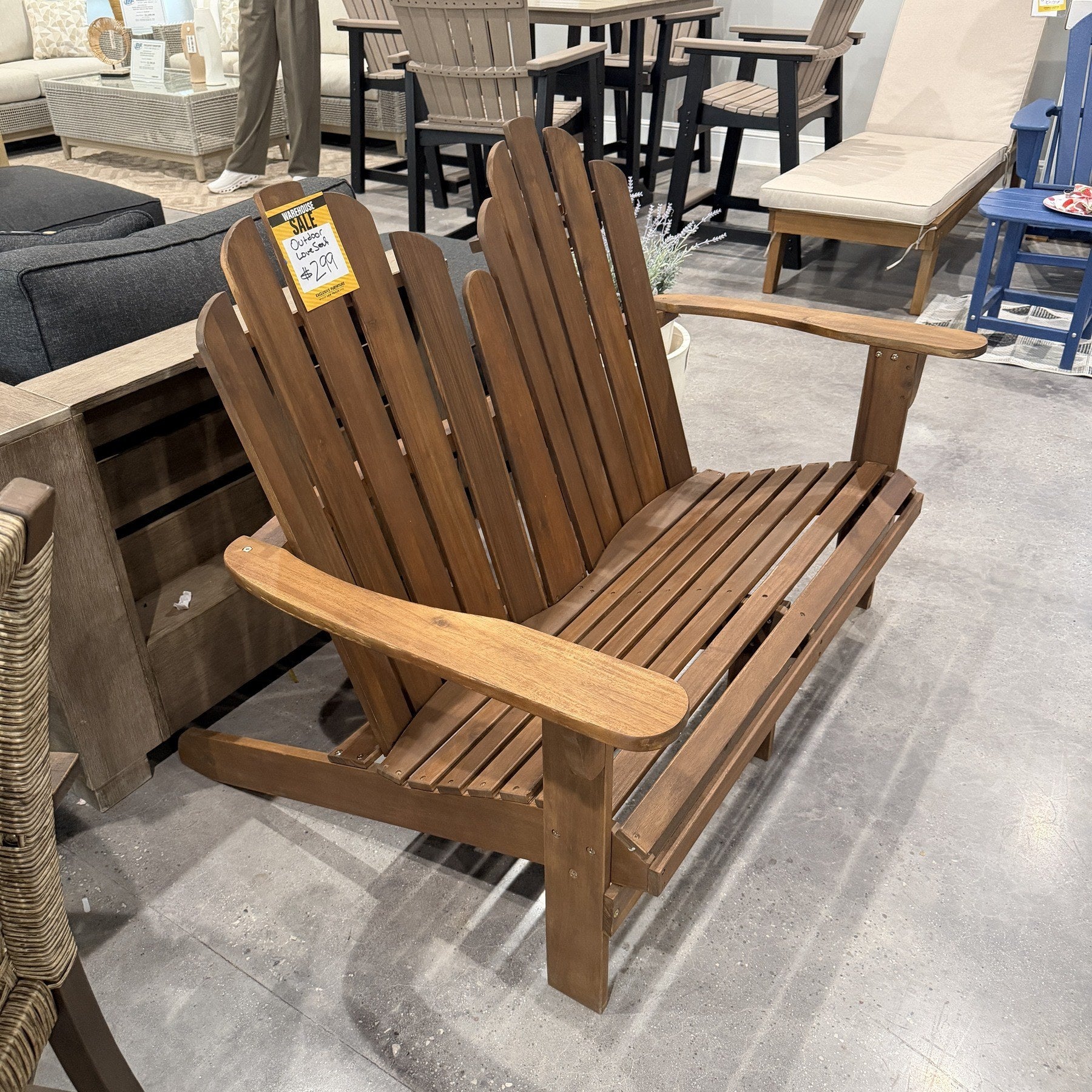 Alamo Outdoor Loveseat