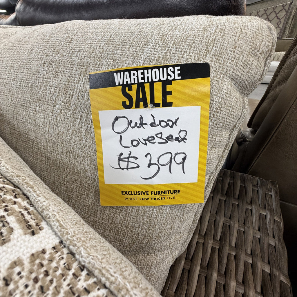 Mosaic Leaf Outdoor Loveseat